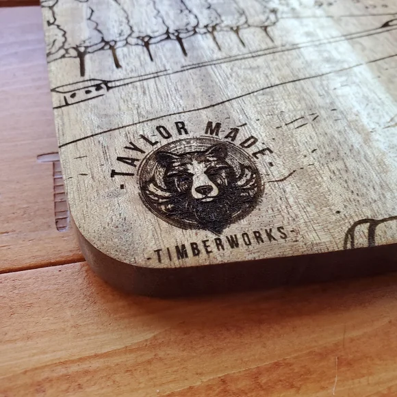 Disney✨ Handcrafted✋ Acacia Art Ratatouille🐀🧑🍳 Inspired Chef’s Cutting Board - Picture 4 of 8